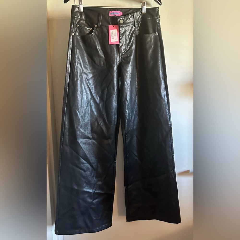 Edikted‎ NWT black faux leather pants size M